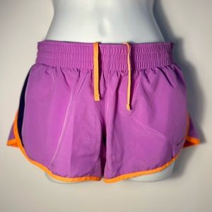 Girls Nike Shorts-LARGE